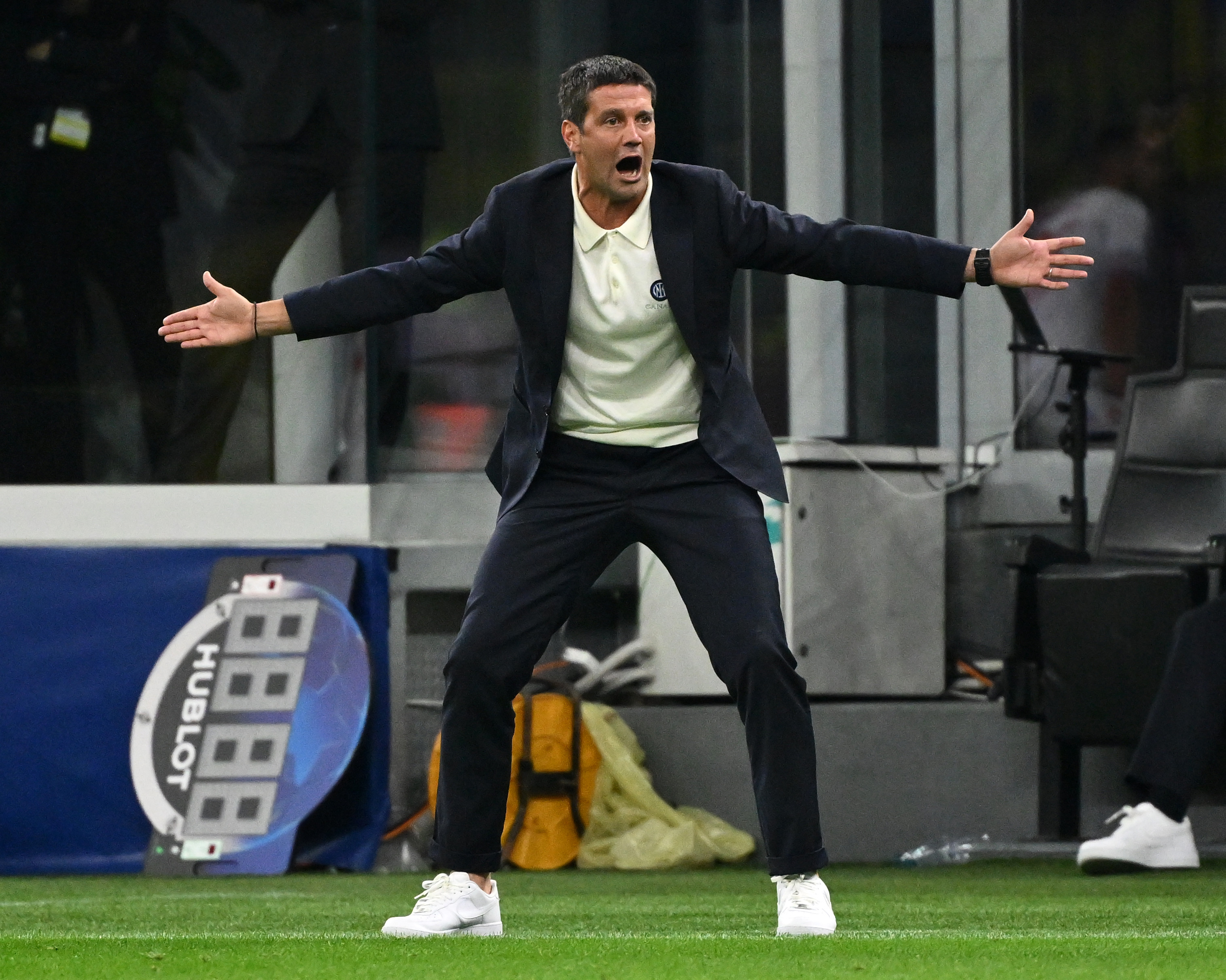 开云体育官方网址-包含离谱！AC米兰围绕欧超杯伤情更新冲刺阶段马德里竞技备战NBA常规赛，转会期阿斯顿维拉再遭质疑的词条