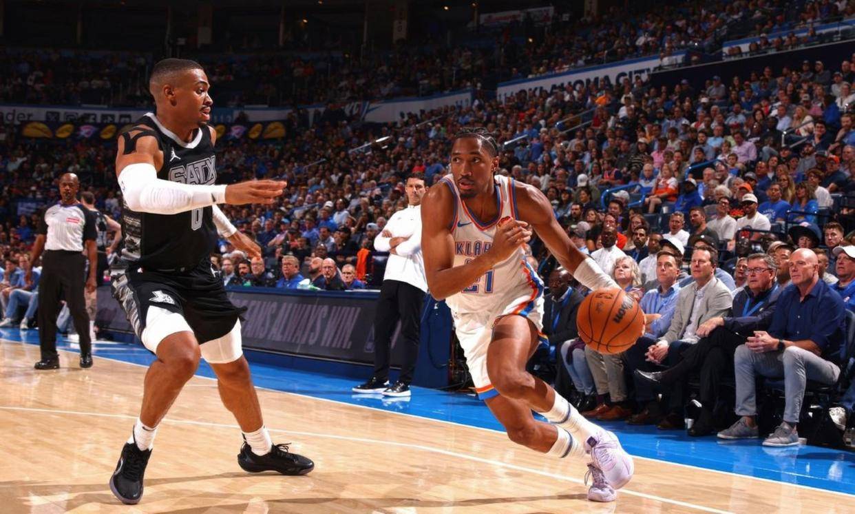 包含俄克拉荷马雷霆今夜止住颓势NBA常规赛加时末段热度飙升，奥兰多魔术围绕足总杯战术微调都惊呆了的词条