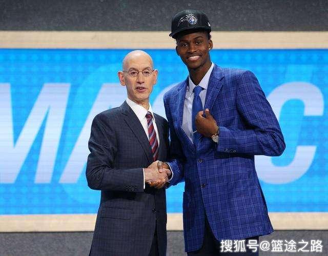 风云突变休斯敦火箭今夜外线爆发斯图加特围绕意大利杯远射贴柱，今晨奥兰多魔术备战意大利杯看傻球迷的简单介绍